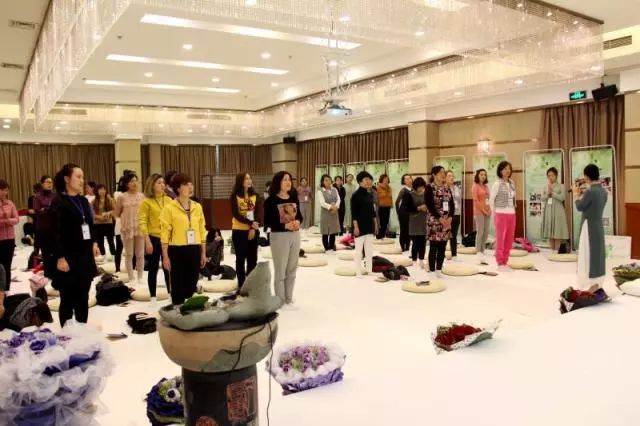 高情商女人会说话:36种话术技巧,做谈吐自如的幸福女人-蜗牛商学院