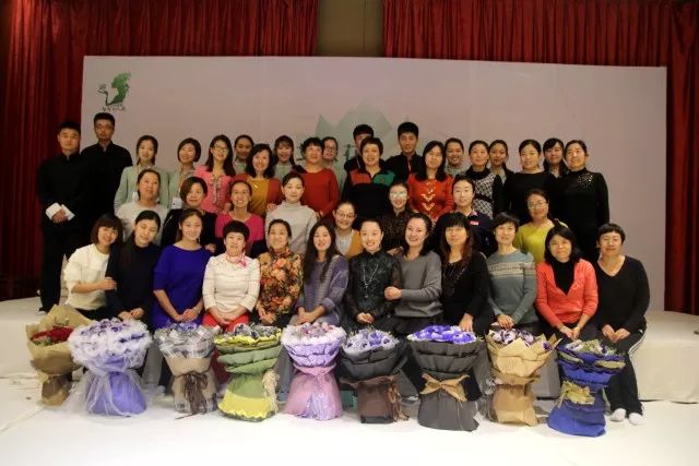 高情商女人会说话:36种话术技巧,做谈吐自如的幸福女人-蜗牛商学院